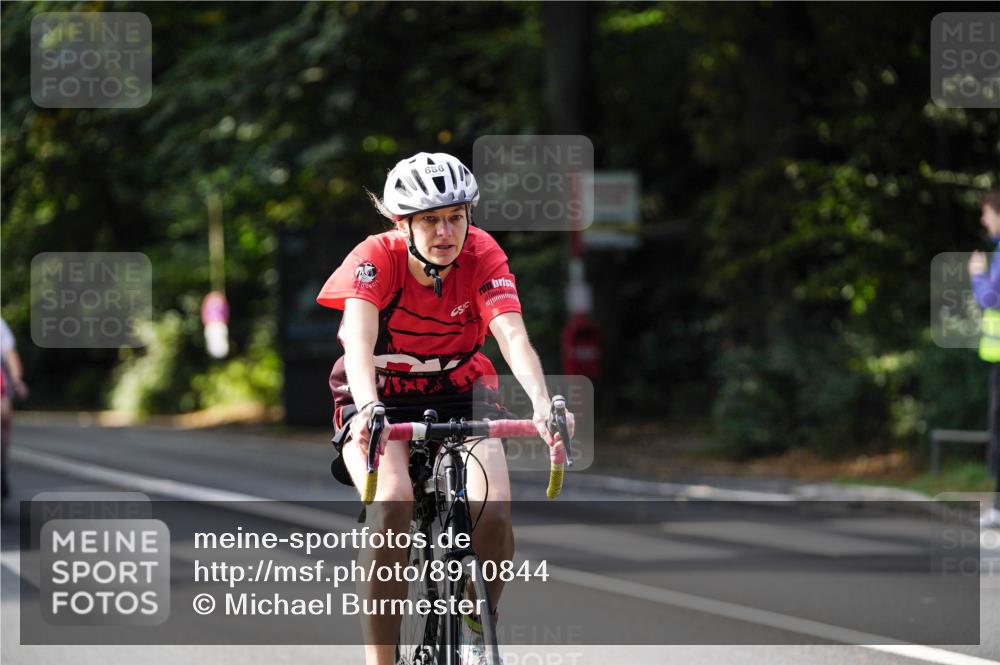 14.09.2025 - Stadtparktriathlon Michael Burmester http://msf.ph/oto/8910844 14.09.2025 10:55:09 Radfahren 632, 686, 699, 705, 721, 729, 769, 847 meine-sportfotos.de