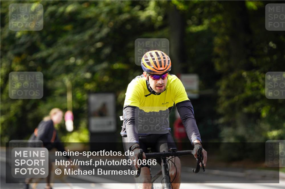 14.09.2025 - Stadtparktriathlon Michael Burmester http://msf.ph/oto/8910866 14.09.2025 10:55:28 Radfahren 762, 770, 875 meine-sportfotos.de