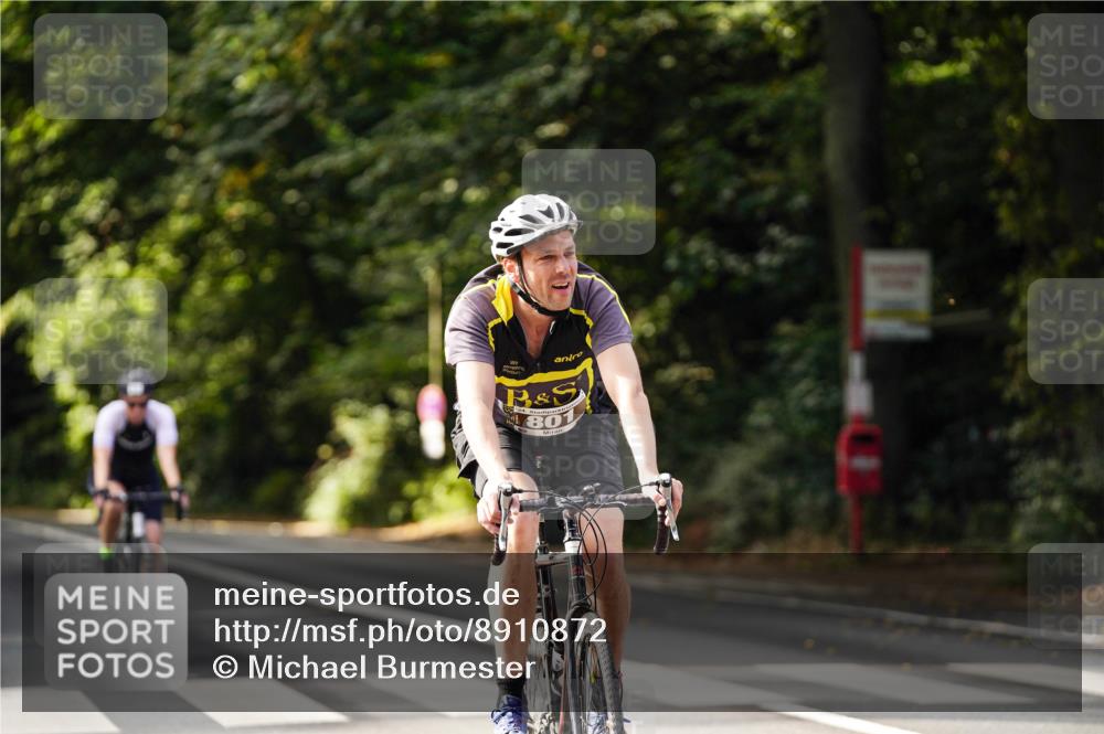 14.09.2025 - Stadtparktriathlon Michael Burmester http://msf.ph/oto/8910872 14.09.2025 10:55:46 Radfahren 650, 765, 801 meine-sportfotos.de