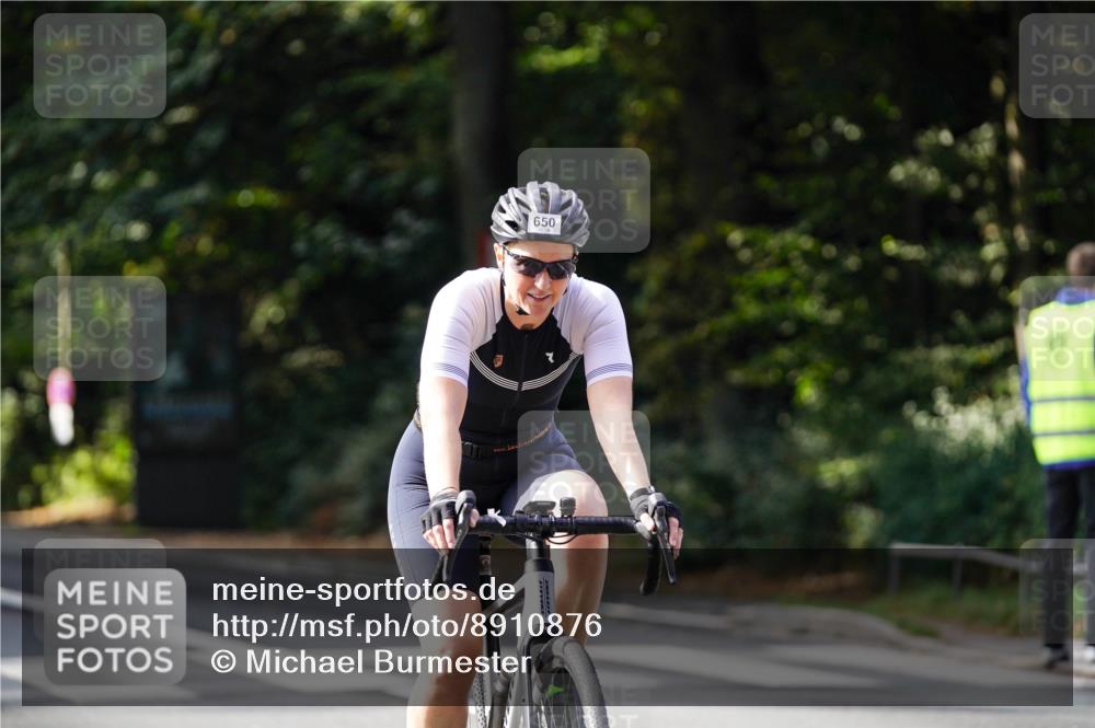 14.09.2025 - Stadtparktriathlon Michael Burmester http://msf.ph/oto/8910876 14.09.2025 10:55:48 Radfahren 650, 765, 792, 801, 851 meine-sportfotos.de