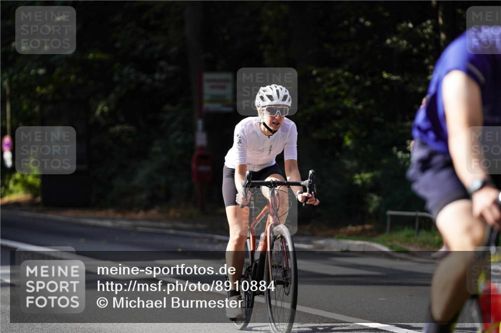 14.09.2025 - Stadtparktriathlon Michael Burmester http://msf.ph/oto/8910884 14.09.2025 10:56:00 Radfahren 647, 679, 740, 792, 818, 831, 851 meine-sportfotos.de