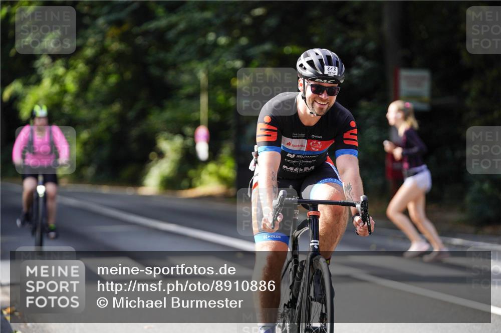 14.09.2025 - Stadtparktriathlon Michael Burmester http://msf.ph/oto/8910886 14.09.2025 10:56:01 Radfahren 647, 679, 740, 781, 792, 818, 831, 851 meine-sportfotos.de
