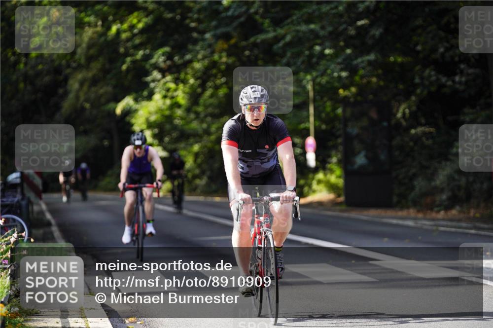 14.09.2025 - Stadtparktriathlon Michael Burmester http://msf.ph/oto/8910909 14.09.2025 10:56:33 Radfahren 645, 763, 774, 778, 802, 803, 849, 888 meine-sportfotos.de