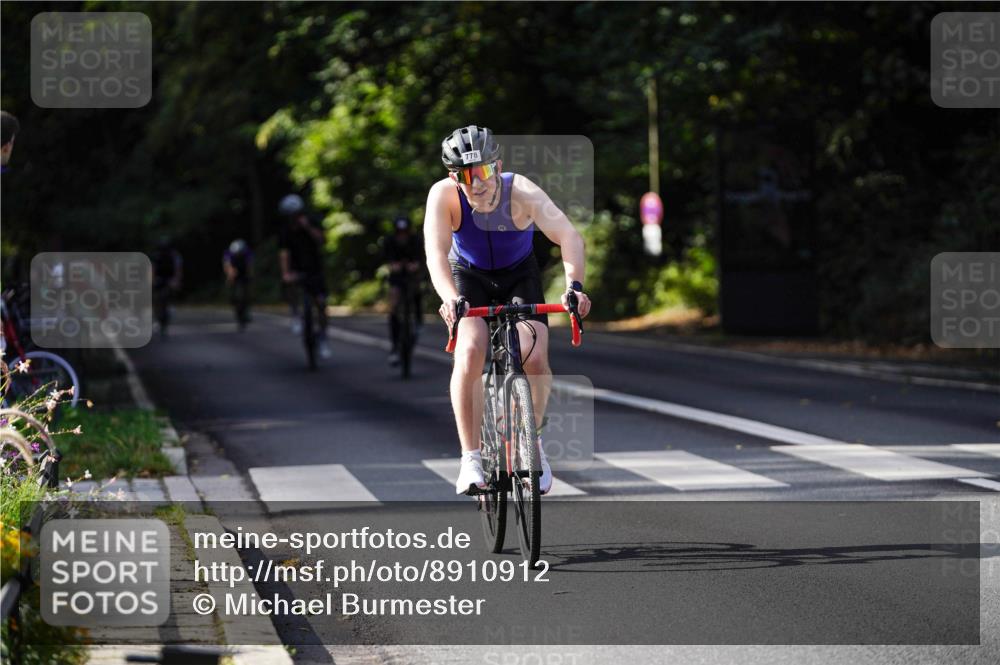 14.09.2025 - Stadtparktriathlon Michael Burmester http://msf.ph/oto/8910912 14.09.2025 10:56:35 Radfahren 763, 774, 778, 788, 802, 803, 849 meine-sportfotos.de