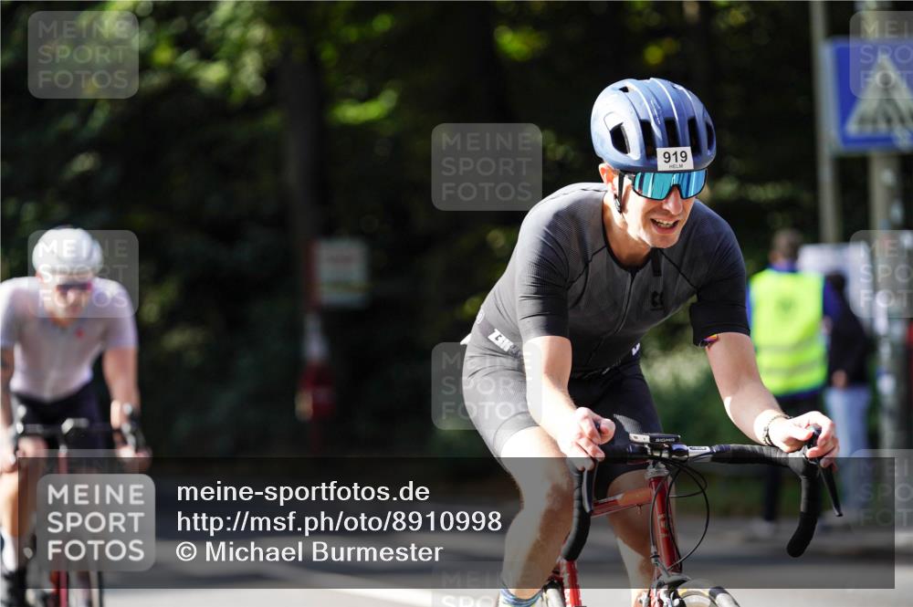 14.09.2025 - Stadtparktriathlon Michael Burmester http://msf.ph/oto/8910998 14.09.2025 10:58:24 Radfahren 692, 820, 835, 846, 848, 852, 859, 861, 872, 898, 919 meine-sportfotos.de