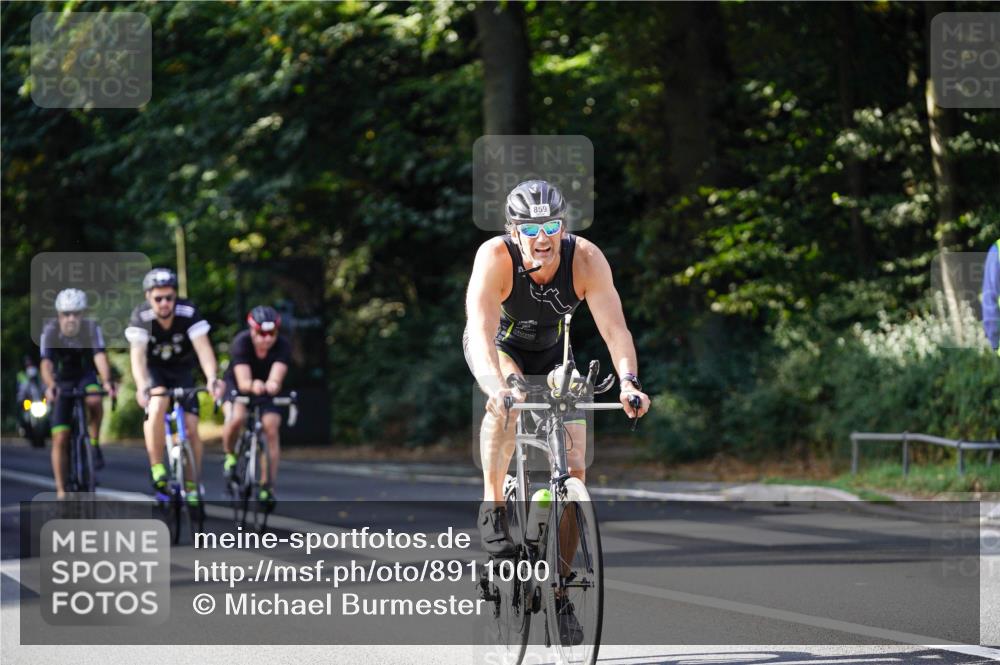 14.09.2025 - Stadtparktriathlon Michael Burmester http://msf.ph/oto/8911000 14.09.2025 10:58:26 Radfahren 820, 821, 835, 846, 848, 852, 859, 861, 872, 898, 919 meine-sportfotos.de