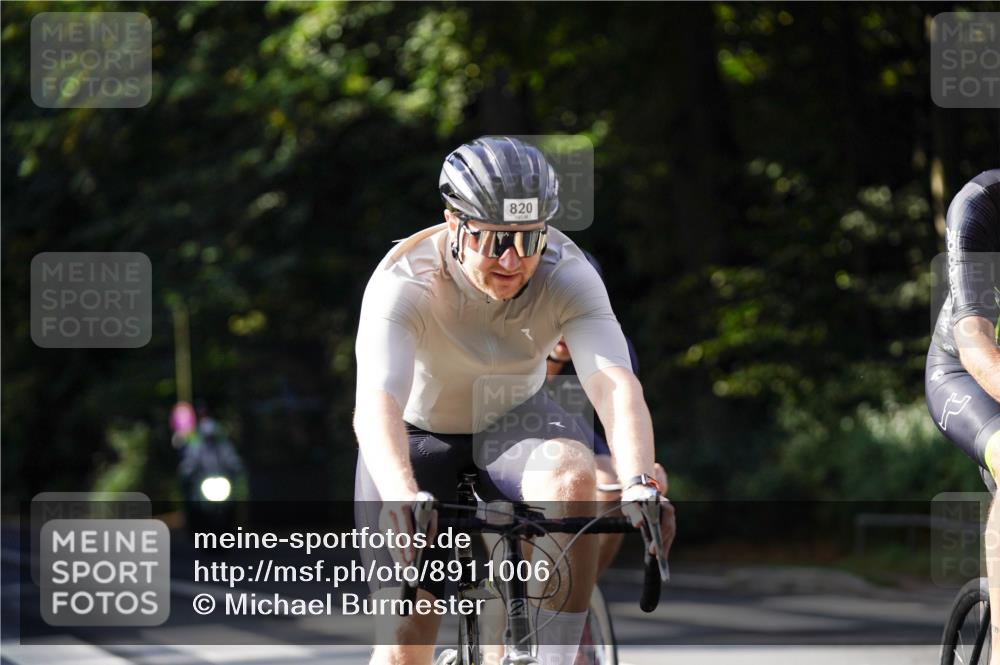 14.09.2025 - Stadtparktriathlon Michael Burmester http://msf.ph/oto/8911006 14.09.2025 10:58:28 Radfahren 820, 821, 835, 846, 848, 852, 859, 861, 872, 898, 919 meine-sportfotos.de