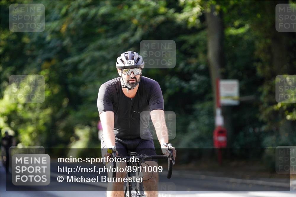 14.09.2025 - Stadtparktriathlon Michael Burmester http://msf.ph/oto/8911009 14.09.2025 10:58:34 Radfahren 714, 820, 821, 848, 872, 897 meine-sportfotos.de