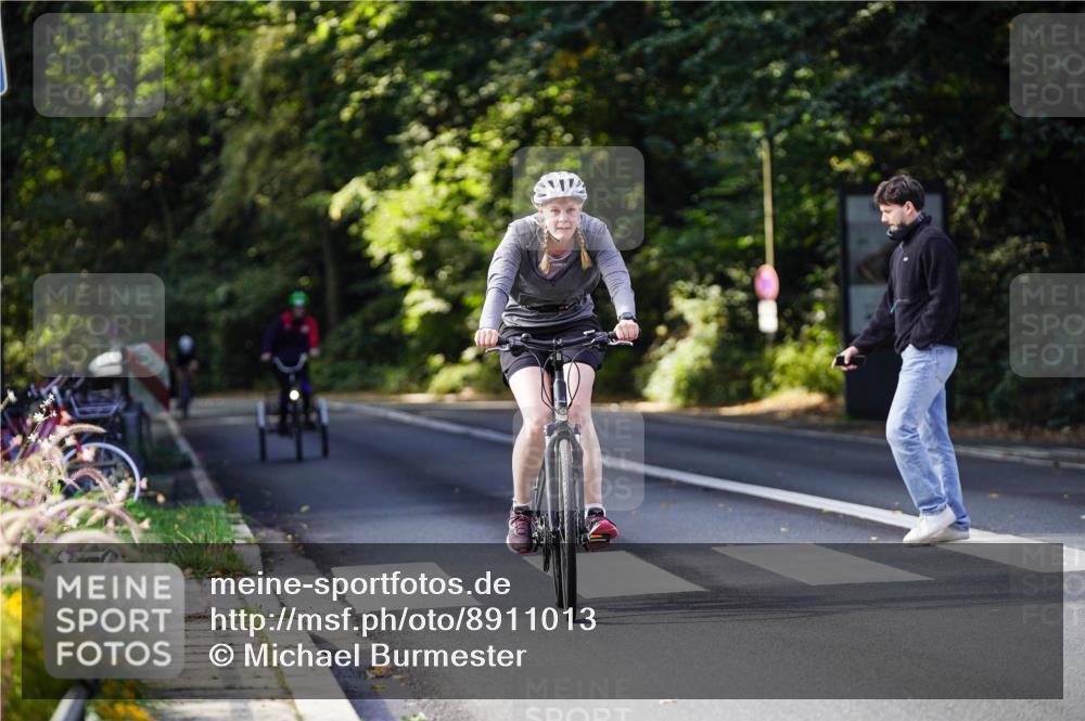14.09.2025 - Stadtparktriathlon Michael Burmester http://msf.ph/oto/8911013 14.09.2025 10:58:41 Radfahren 714, 897 meine-sportfotos.de