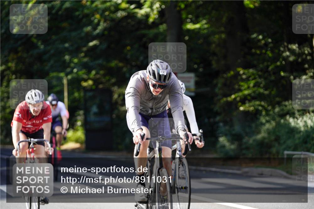 14.09.2025 - Stadtparktriathlon Michael Burmester http://msf.ph/oto/8911031 14.09.2025 10:59:02 Radfahren 727, 739, 743, 750, 759, 799, 804, 862, 873, 882, 917, 920 meine-sportfotos.de