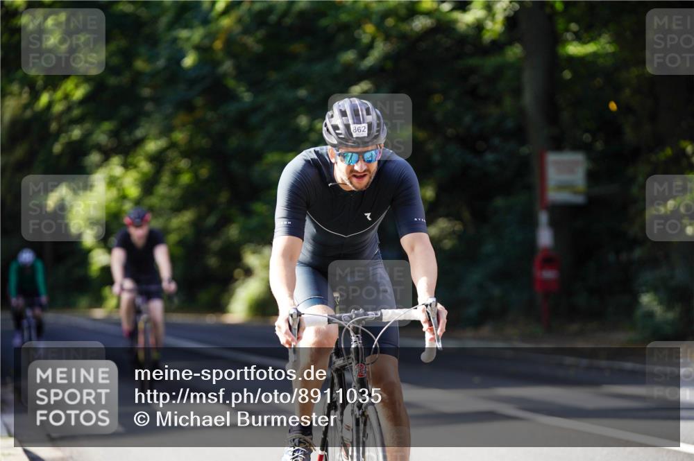 14.09.2025 - Stadtparktriathlon Michael Burmester http://msf.ph/oto/8911035 14.09.2025 10:59:03 Radfahren 727, 739, 743, 759, 799, 804, 862, 873, 882, 917, 920 meine-sportfotos.de