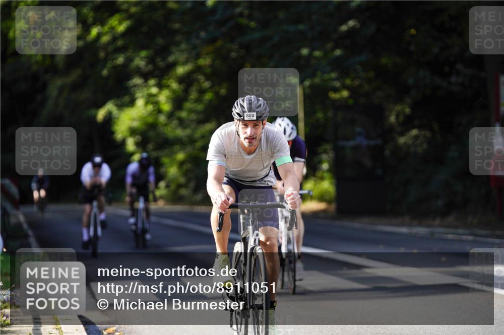 14.09.2025 - Stadtparktriathlon Michael Burmester http://msf.ph/oto/8911051 14.09.2025 10:59:23 Radfahren 748, 752, 775, 800, 813, 886, 889 meine-sportfotos.de