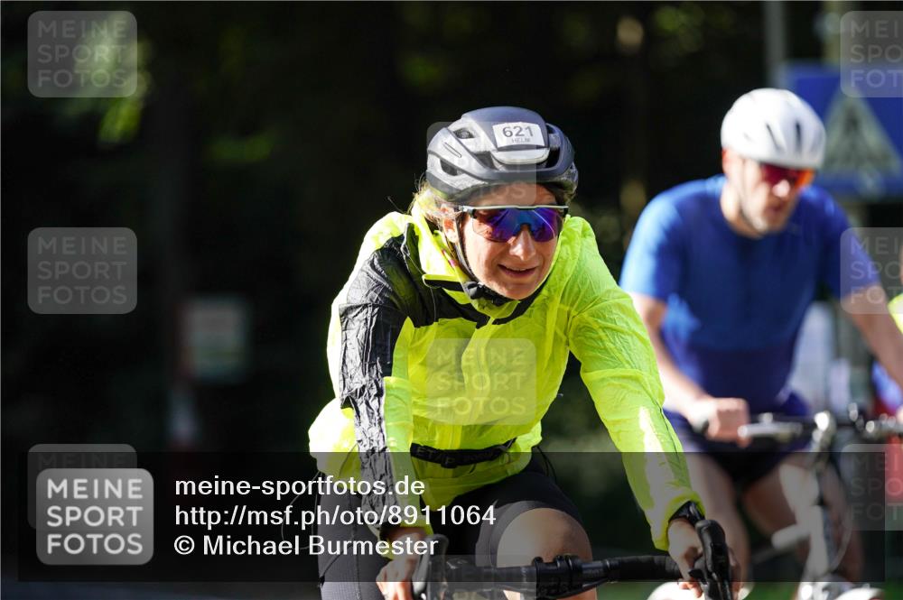 14.09.2025 - Stadtparktriathlon Michael Burmester http://msf.ph/oto/8911064 14.09.2025 10:59:50 Radfahren 621, 893 meine-sportfotos.de