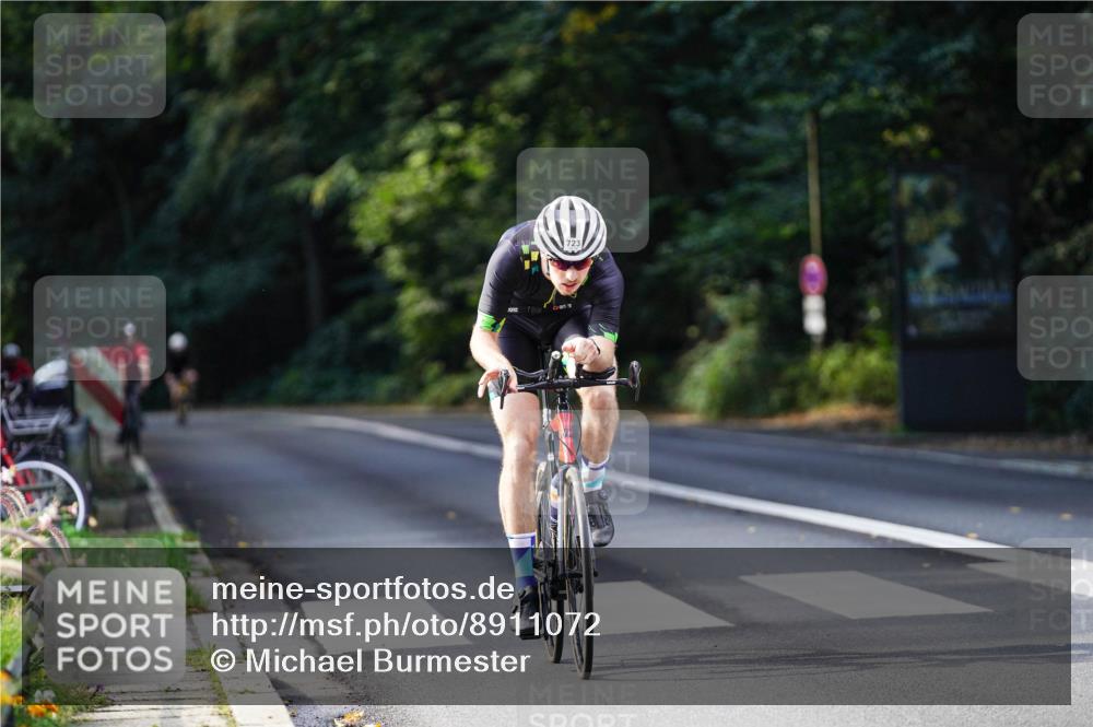 14.09.2025 - Stadtparktriathlon Michael Burmester http://msf.ph/oto/8911072 14.09.2025 11:00:15 Radfahren 723 meine-sportfotos.de