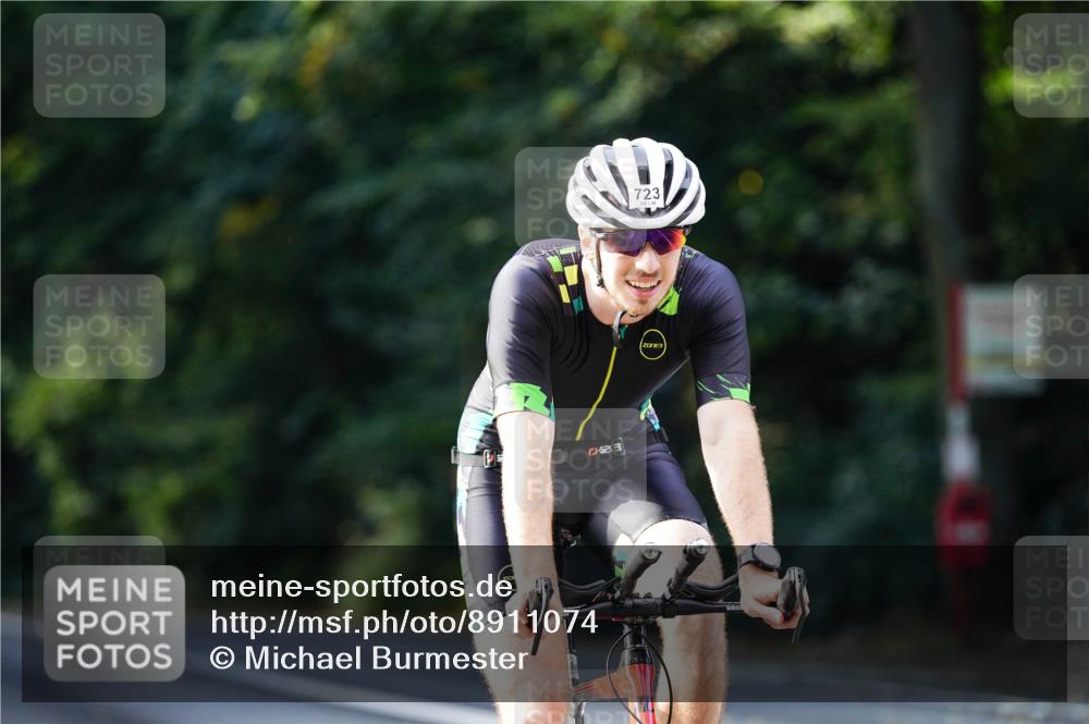 14.09.2025 - Stadtparktriathlon Michael Burmester http://msf.ph/oto/8911074 14.09.2025 11:00:17 Radfahren 723 meine-sportfotos.de