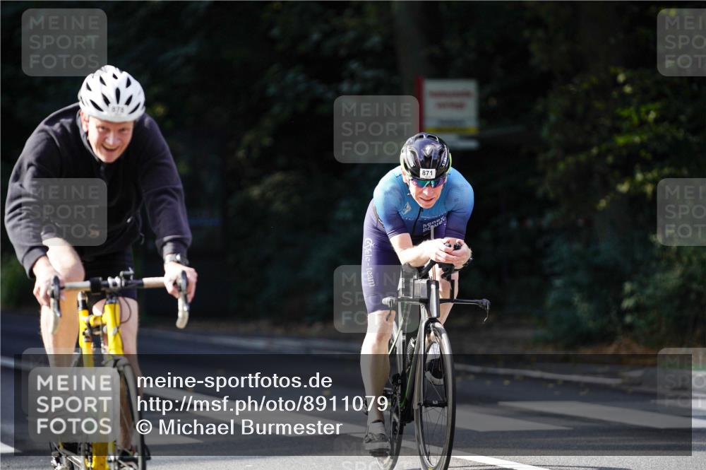 14.09.2025 - Stadtparktriathlon Michael Burmester http://msf.ph/oto/8911079 14.09.2025 11:00:27 Radfahren 601, 829, 871, 878, 915 meine-sportfotos.de