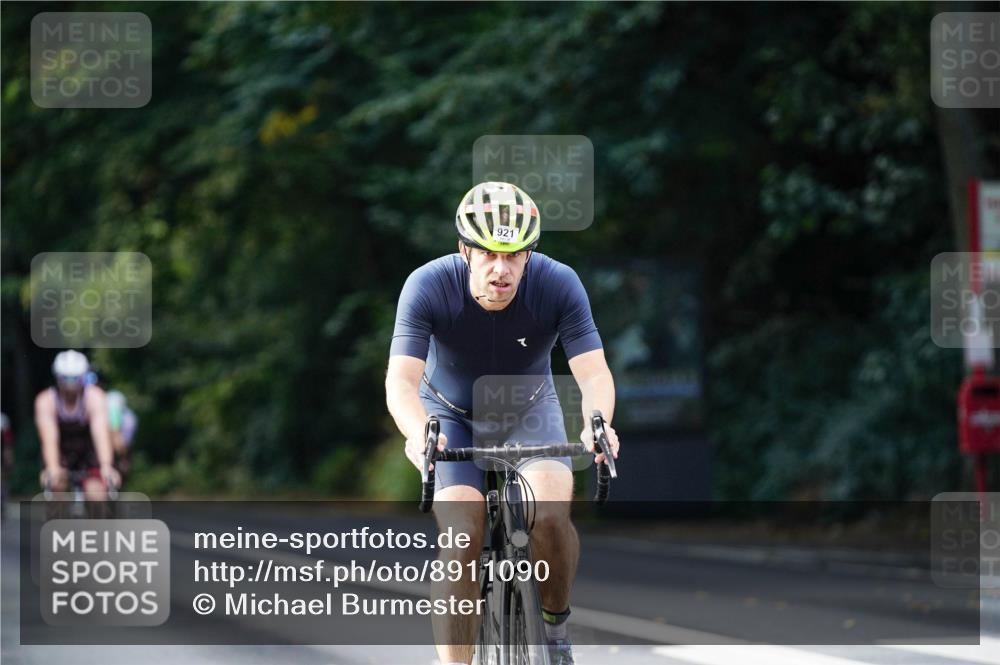 14.09.2025 - Stadtparktriathlon Michael Burmester http://msf.ph/oto/8911090 14.09.2025 11:00:40 Radfahren 600, 601, 643, 724, 730, 793, 838, 865, 870, 921 meine-sportfotos.de