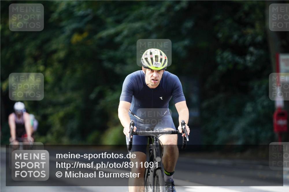 14.09.2025 - Stadtparktriathlon Michael Burmester http://msf.ph/oto/8911091 14.09.2025 11:00:40 Radfahren 600, 601, 643, 724, 730, 793, 838, 865, 870, 921 meine-sportfotos.de