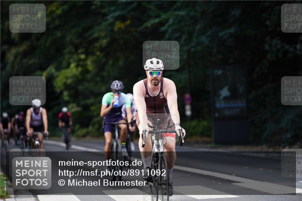 14.09.2025 - Stadtparktriathlon Michael Burmester http://msf.ph/oto/8911092 14.09.2025 11:00:42 Radfahren 600, 643, 716, 724, 730, 735, 793, 838, 865, 870, 918, 921 meine-sportfotos.de