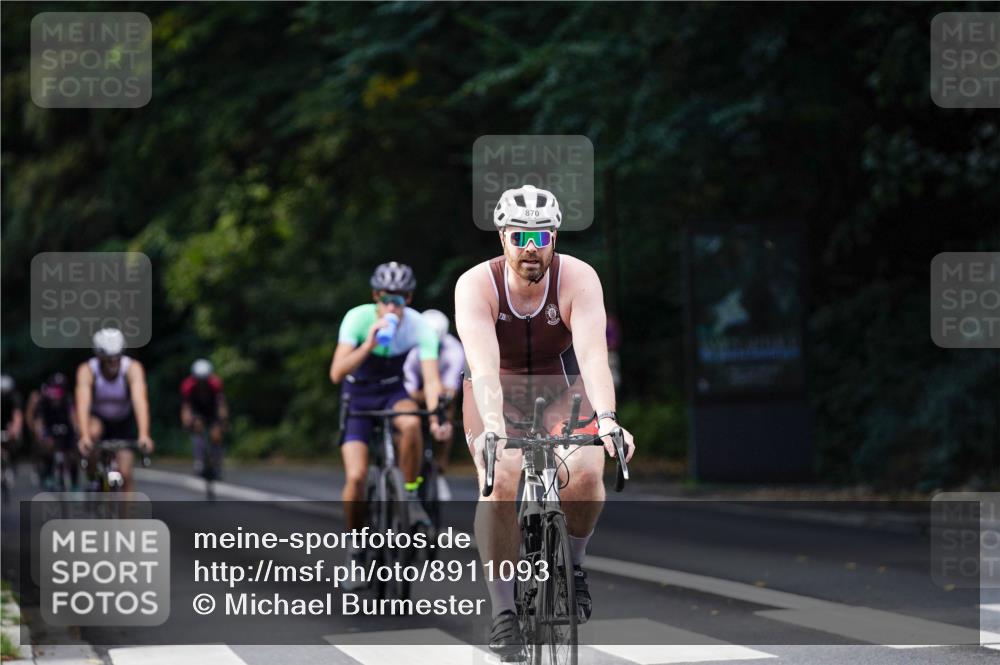 14.09.2025 - Stadtparktriathlon Michael Burmester http://msf.ph/oto/8911093 14.09.2025 11:00:42 Radfahren 600, 643, 716, 724, 730, 735, 793, 838, 865, 870, 918, 921 meine-sportfotos.de