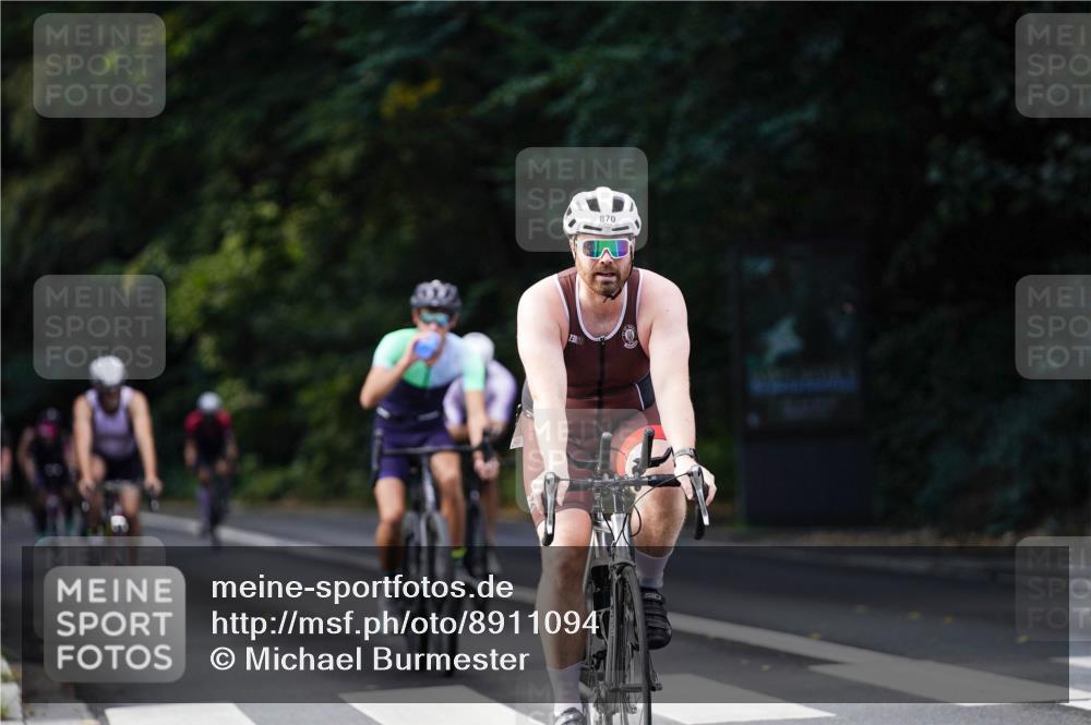 14.09.2025 - Stadtparktriathlon Michael Burmester http://msf.ph/oto/8911094 14.09.2025 11:00:43 Radfahren 600, 643, 716, 724, 730, 735, 793, 838, 865, 870, 918, 921 meine-sportfotos.de