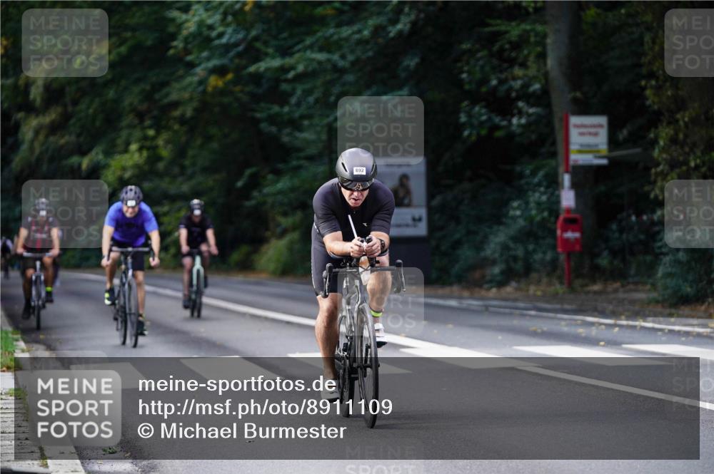 14.09.2025 - Stadtparktriathlon Michael Burmester http://msf.ph/oto/8911109 14.09.2025 11:01:00 Radfahren 797, 825, 843, 892, 895 meine-sportfotos.de