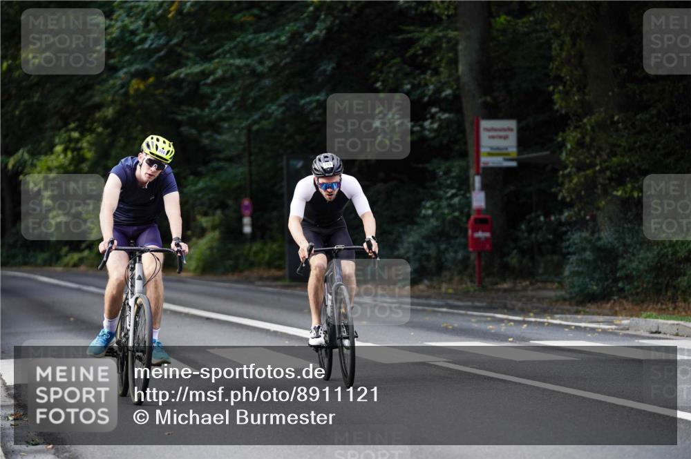 14.09.2025 - Stadtparktriathlon Michael Burmester http://msf.ph/oto/8911121 14.09.2025 11:01:10 Radfahren 749, 758, 797, 806, 825, 902 meine-sportfotos.de