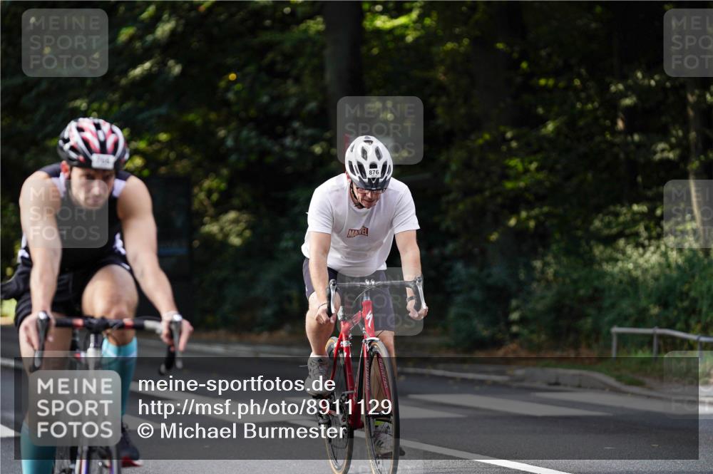 14.09.2025 - Stadtparktriathlon Michael Burmester http://msf.ph/oto/8911129 14.09.2025 11:01:23 Radfahren 749, 766, 808, 847, 876, 902 meine-sportfotos.de