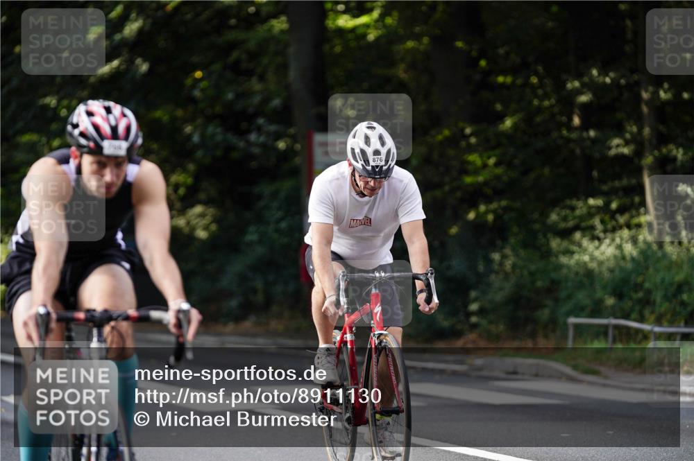 14.09.2025 - Stadtparktriathlon Michael Burmester http://msf.ph/oto/8911130 14.09.2025 11:01:23 Radfahren 749, 766, 808, 847, 876, 902 meine-sportfotos.de