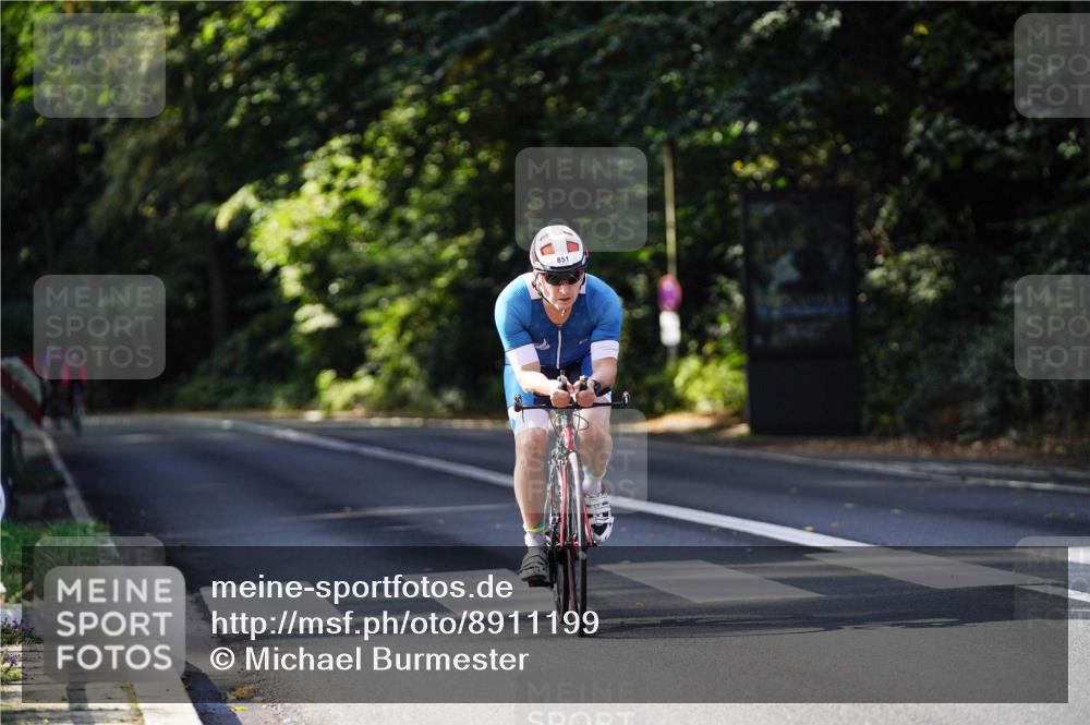 14.09.2025 - Stadtparktriathlon Michael Burmester http://msf.ph/oto/8911199 14.09.2025 11:02:45 Radfahren 734, 851 meine-sportfotos.de
