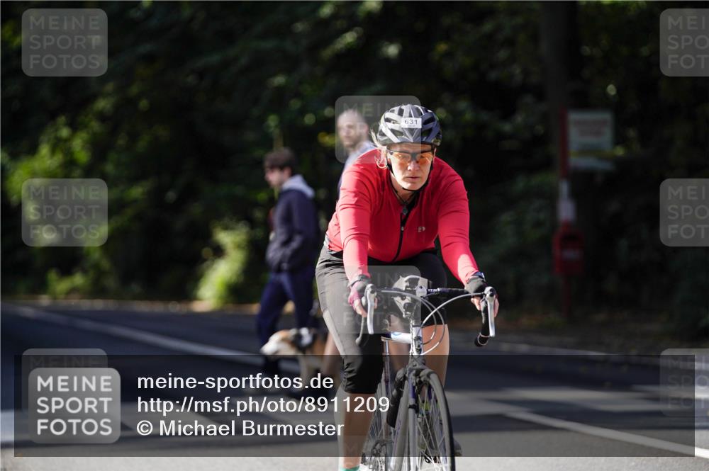 14.09.2025 - Stadtparktriathlon Michael Burmester http://msf.ph/oto/8911209 14.09.2025 11:02:59 Radfahren 631, 762, 786, 831 meine-sportfotos.de
