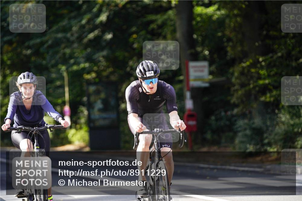14.09.2025 - Stadtparktriathlon Michael Burmester http://msf.ph/oto/8911229 14.09.2025 11:03:27 Radfahren 657, 668, 764, 782, 783, 788, 811, 817 meine-sportfotos.de