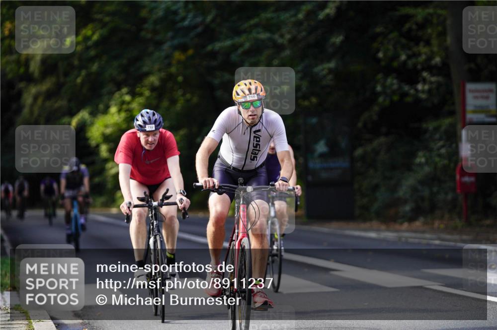 14.09.2025 - Stadtparktriathlon Michael Burmester http://msf.ph/oto/8911237 14.09.2025 11:03:43 Radfahren 740, 760, 767, 781, 792, 798 meine-sportfotos.de