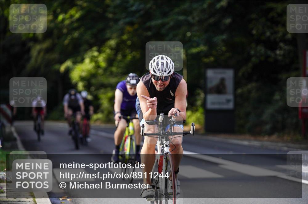 14.09.2025 - Stadtparktriathlon Michael Burmester http://msf.ph/oto/8911244 14.09.2025 11:03:49 Radfahren 721, 740, 760, 765, 767, 781, 792, 798, 909 meine-sportfotos.de