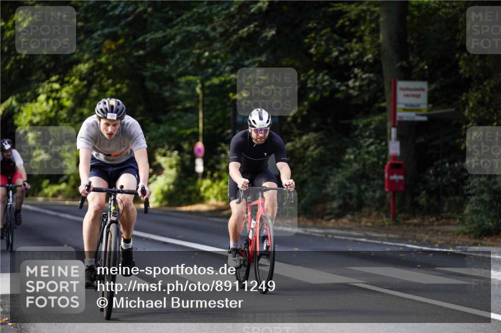 14.09.2025 - Stadtparktriathlon Michael Burmester http://msf.ph/oto/8911249 14.09.2025 11:03:52 Radfahren 721, 740, 765, 781, 798, 801, 909 meine-sportfotos.de