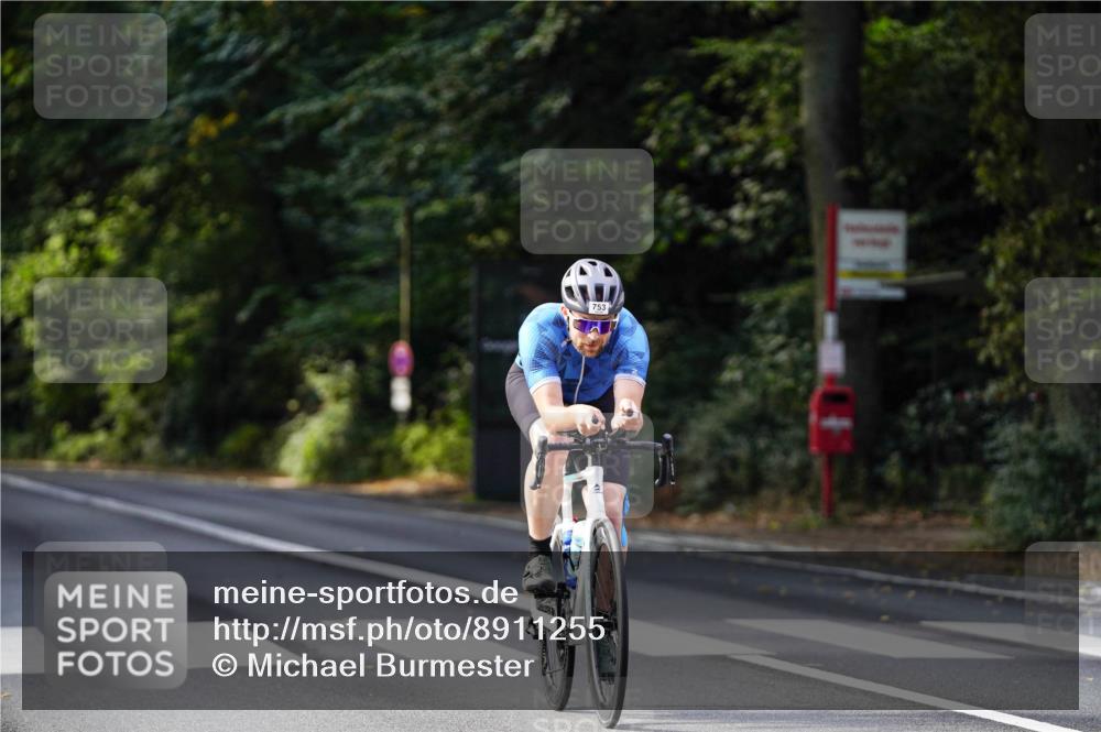 14.09.2025 - Stadtparktriathlon Michael Burmester http://msf.ph/oto/8911255 14.09.2025 11:04:02 Radfahren 753, 778, 801, 911, 914 meine-sportfotos.de