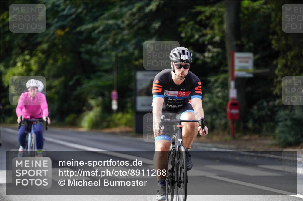 14.09.2025 - Stadtparktriathlon Michael Burmester http://msf.ph/oto/8911268 14.09.2025 11:04:17 Radfahren 628, 655, 671, 686, 755, 774, 802, 803, 818 meine-sportfotos.de