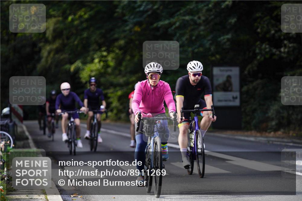 14.09.2025 - Stadtparktriathlon Michael Burmester http://msf.ph/oto/8911269 14.09.2025 11:04:18 Radfahren 628, 655, 671, 686, 755, 774, 802, 803, 818, 857 meine-sportfotos.de