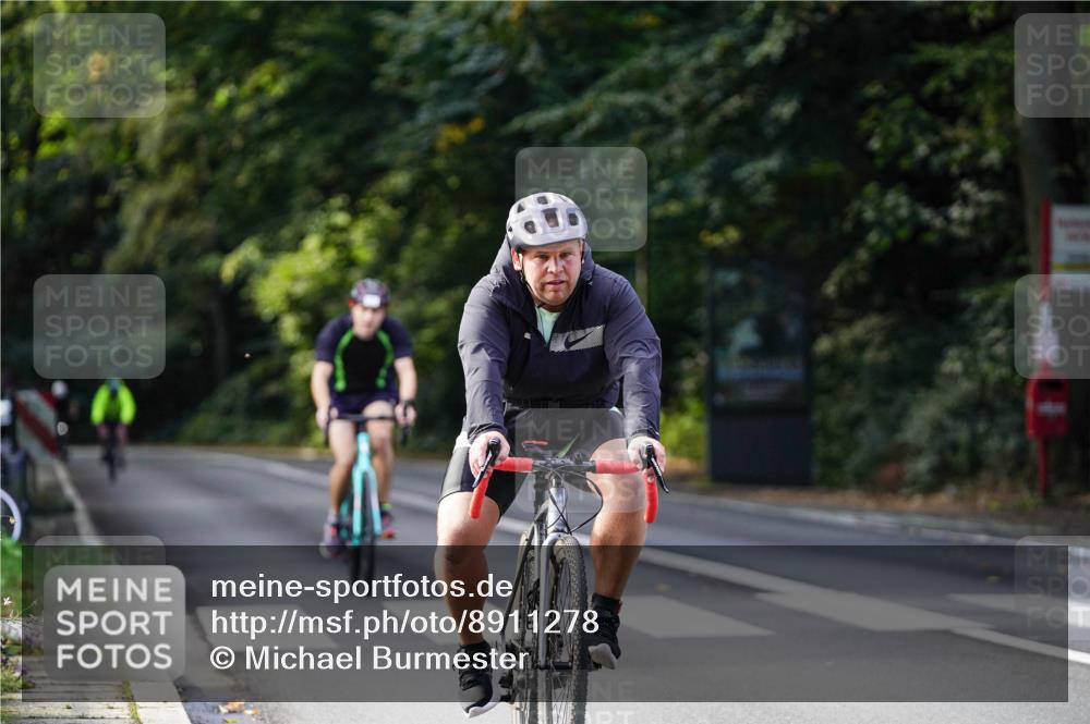 14.09.2025 - Stadtparktriathlon Michael Burmester http://msf.ph/oto/8911278 14.09.2025 11:04:25 Radfahren 628, 671, 686, 771, 774, 802, 803, 857 meine-sportfotos.de