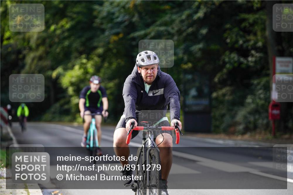 14.09.2025 - Stadtparktriathlon Michael Burmester http://msf.ph/oto/8911279 14.09.2025 11:04:25 Radfahren 628, 671, 686, 771, 774, 802, 803, 857 meine-sportfotos.de