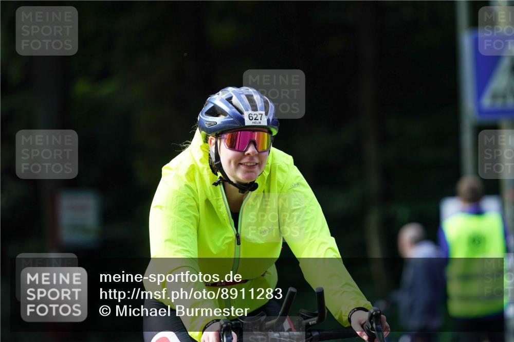 14.09.2025 - Stadtparktriathlon Michael Burmester http://msf.ph/oto/8911283 14.09.2025 11:04:36 Radfahren 627, 746, 754, 807, 824 meine-sportfotos.de