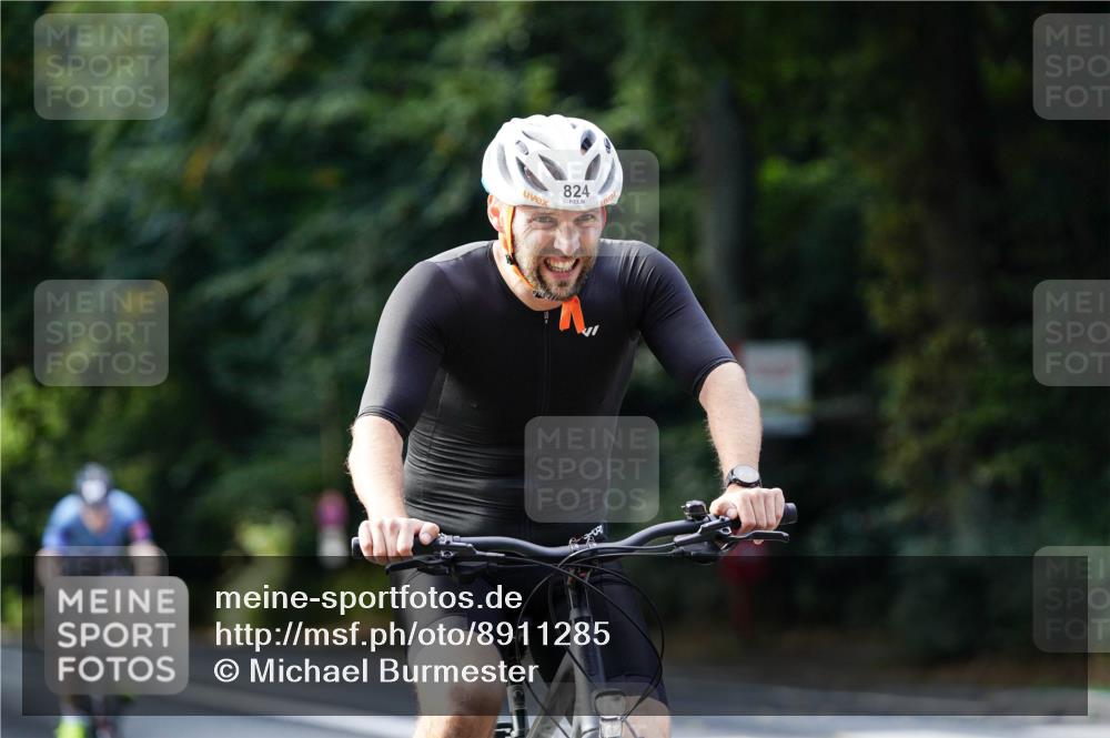 14.09.2025 - Stadtparktriathlon Michael Burmester http://msf.ph/oto/8911285 14.09.2025 11:04:40 Radfahren 627, 746, 754, 807, 824, 905 meine-sportfotos.de