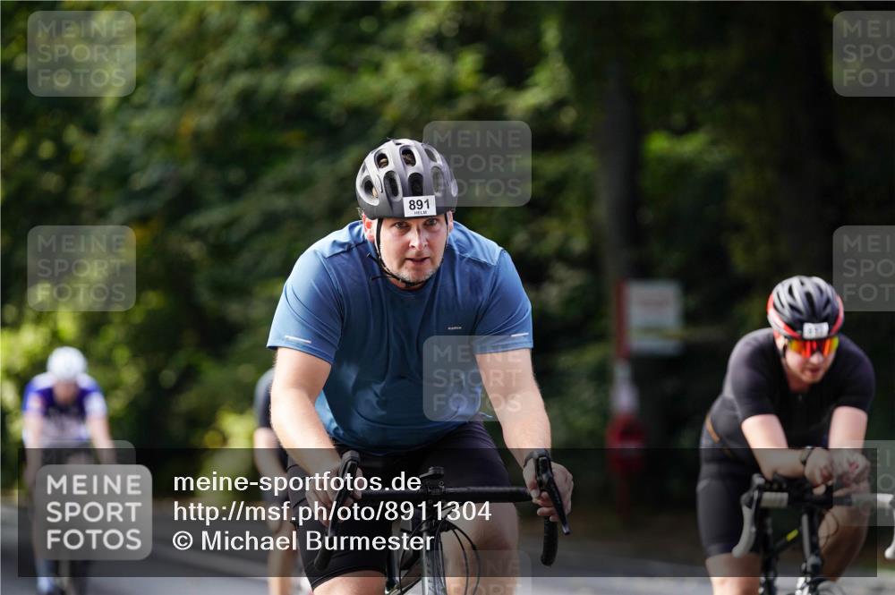 14.09.2025 - Stadtparktriathlon Michael Burmester http://msf.ph/oto/8911304 14.09.2025 11:05:11 Radfahren 776, 833, 836, 841, 852, 853, 867, 891, 919 meine-sportfotos.de