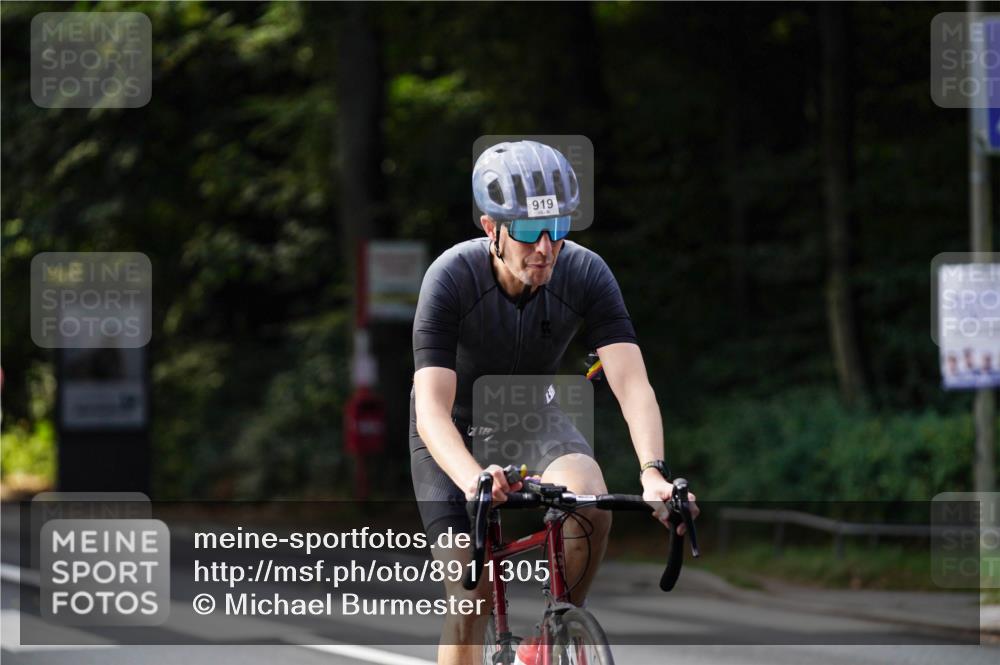 14.09.2025 - Stadtparktriathlon Michael Burmester http://msf.ph/oto/8911305 14.09.2025 11:05:11 Radfahren 776, 833, 836, 841, 852, 853, 867, 891, 919 meine-sportfotos.de