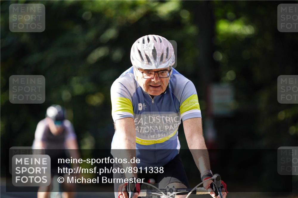 14.09.2025 - Stadtparktriathlon Michael Burmester http://msf.ph/oto/8911338 14.09.2025 11:05:51 Radfahren 727, 743, 744, 750, 756, 759, 799, 804, 859, 861, 897 meine-sportfotos.de