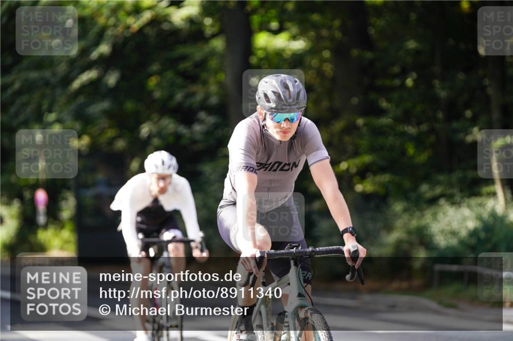 14.09.2025 - Stadtparktriathlon Michael Burmester http://msf.ph/oto/8911340 14.09.2025 11:05:52 Radfahren 727, 743, 744, 750, 756, 759, 799, 804, 859, 861, 897 meine-sportfotos.de