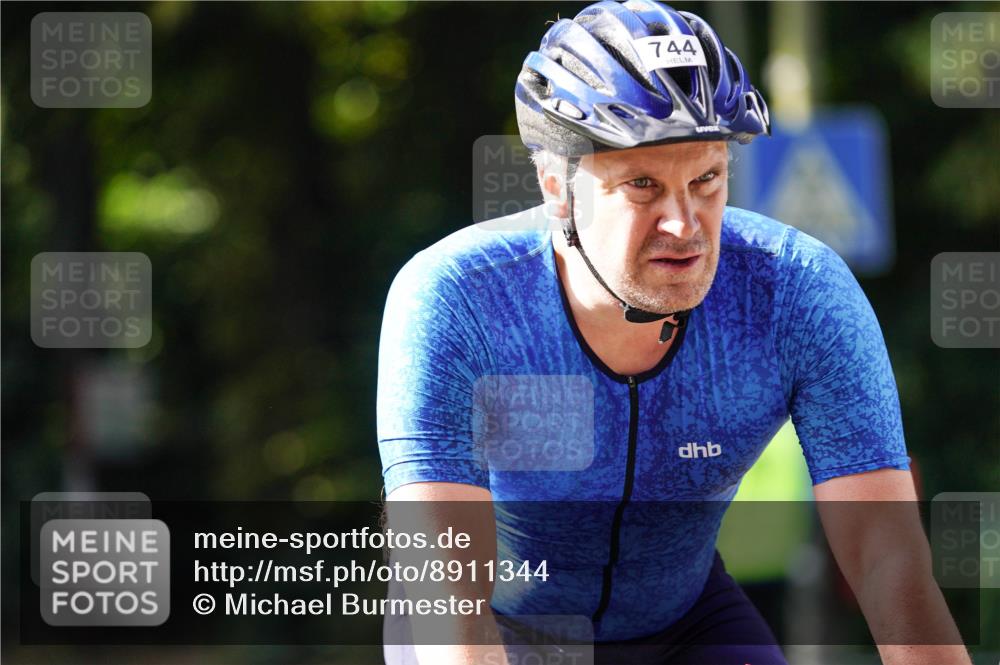 14.09.2025 - Stadtparktriathlon Michael Burmester http://msf.ph/oto/8911344 14.09.2025 11:05:54 Radfahren 727, 743, 744, 750, 756, 759, 799, 804, 848, 897 meine-sportfotos.de