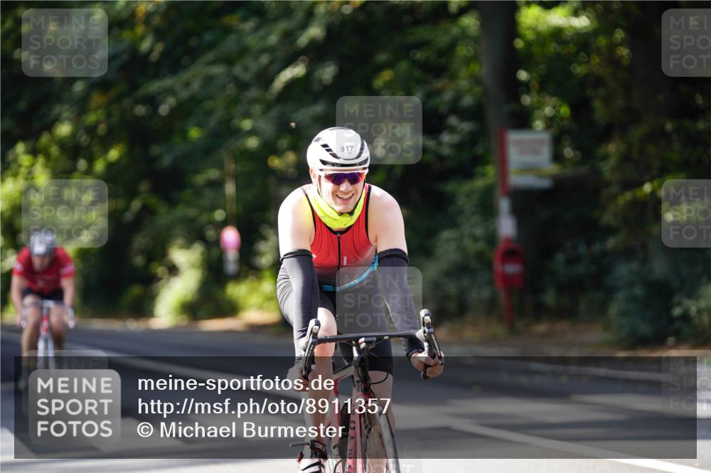 14.09.2025 - Stadtparktriathlon Michael Burmester http://msf.ph/oto/8911357 14.09.2025 11:06:25 Radfahren 791, 800, 873, 889, 917 meine-sportfotos.de