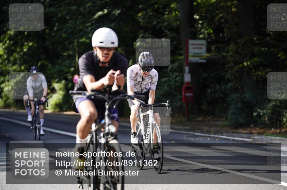 14.09.2025 - Stadtparktriathlon Michael Burmester http://msf.ph/oto/8911362 14.09.2025 11:06:35 Radfahren 748, 777, 816, 820 meine-sportfotos.de