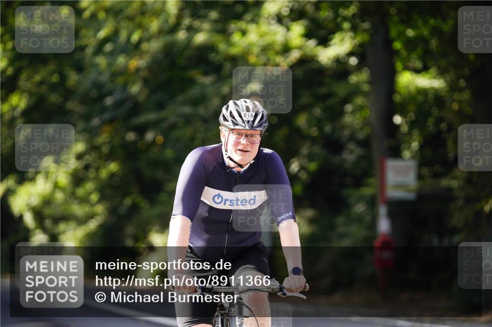 14.09.2025 - Stadtparktriathlon Michael Burmester http://msf.ph/oto/8911366 14.09.2025 11:06:39 Radfahren 748, 775, 777, 816, 820, 862 meine-sportfotos.de